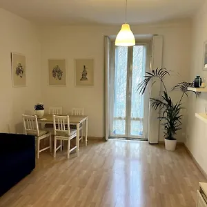 https://elegante-appartamento-in-centro-20123.italymilanhotels.net